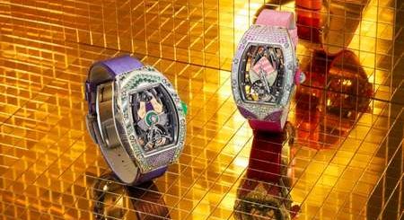 Richard Mille представляет модель RM 71-02 Automatic Tourbillon Talisman, вдохновленную эпохой дискотек